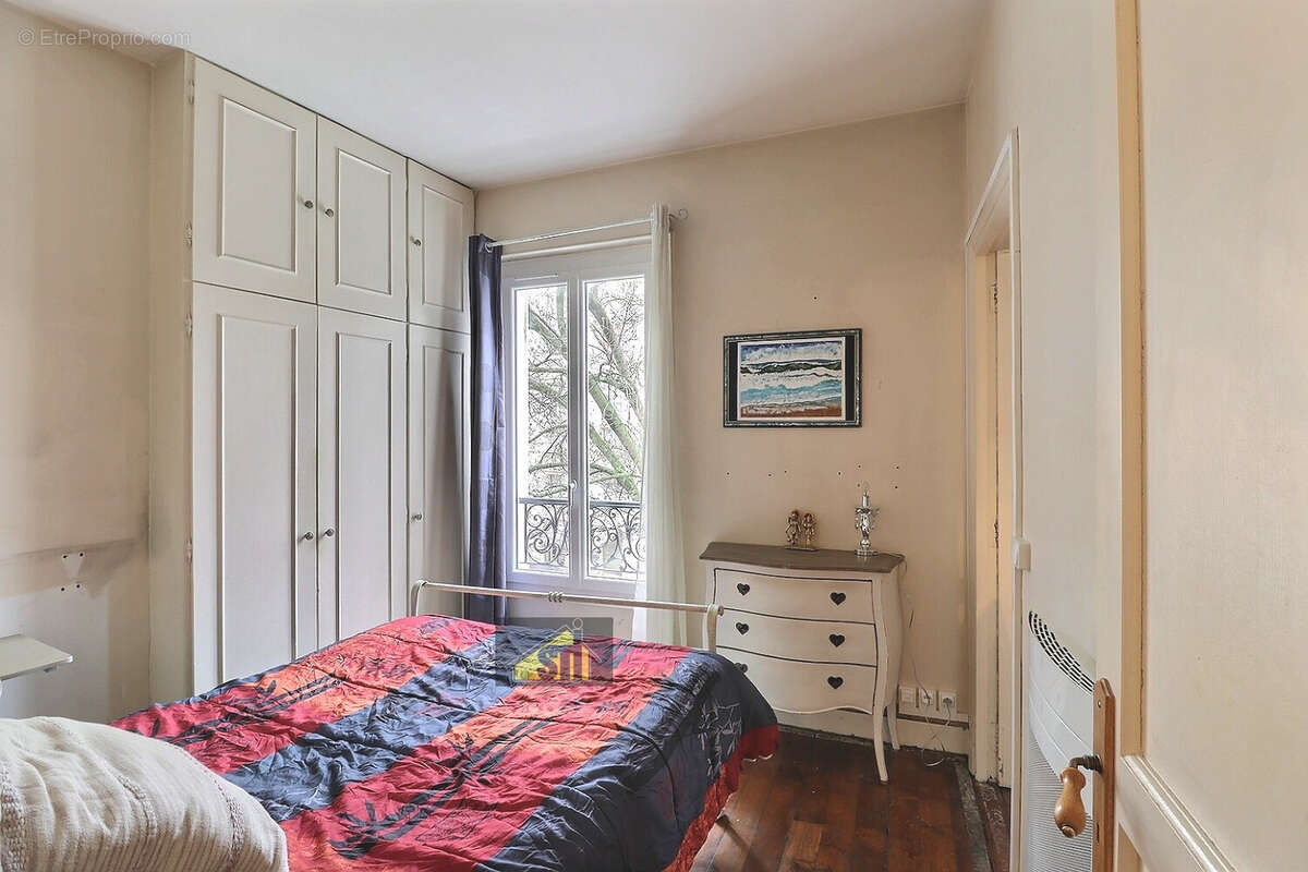 Appartement à PARIS-14E