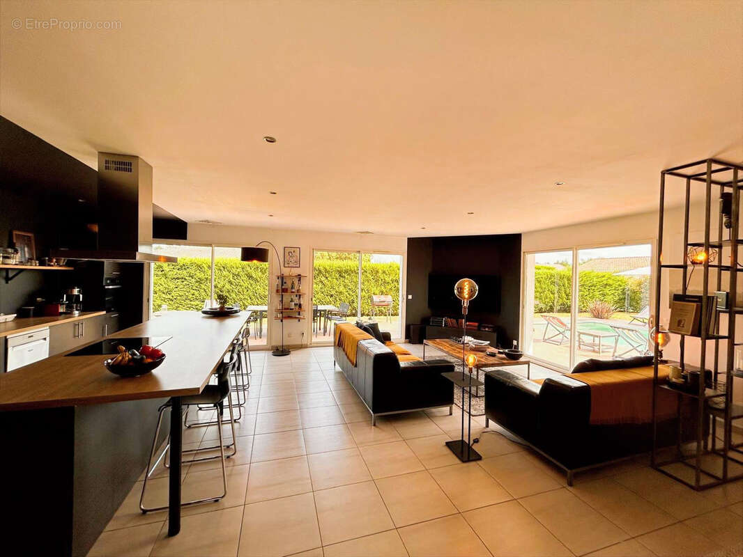 Maison à BELIN-BELIET