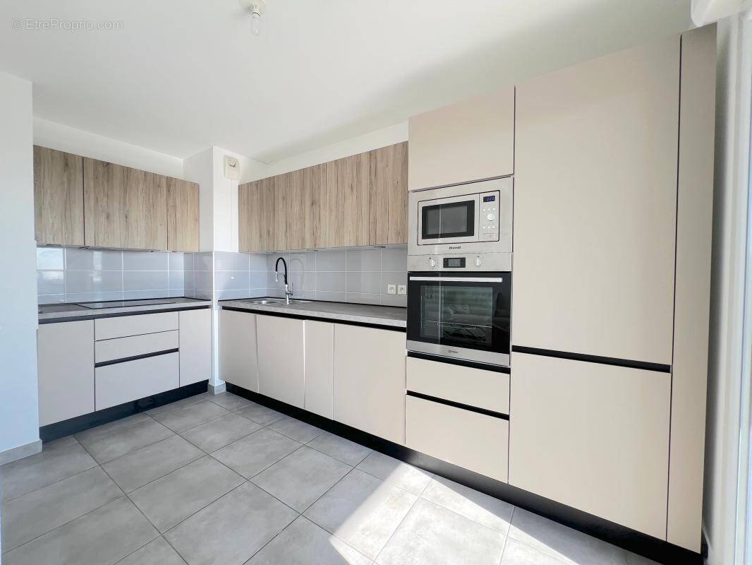 Appartement à VILLENEUVE-LOUBET