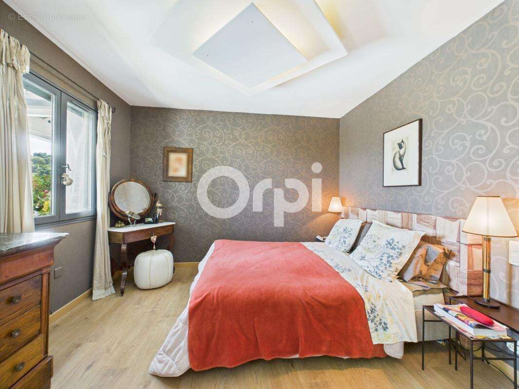 Maison à MANDELIEU-LA-NAPOULE