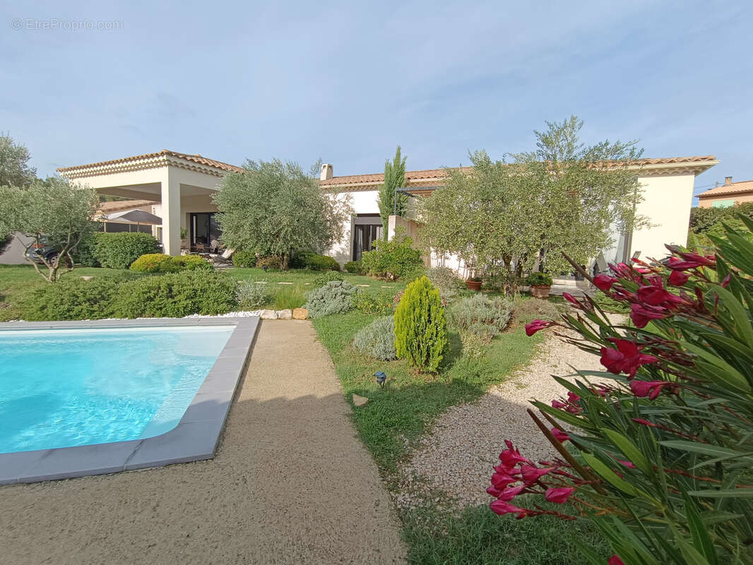 Maison à VAISON-LA-ROMAINE