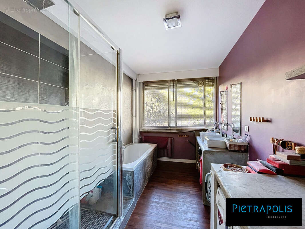 Appartement à LYON-8E