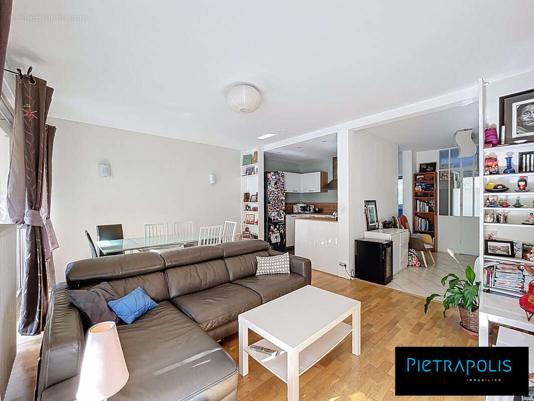 Appartement à LYON-8E