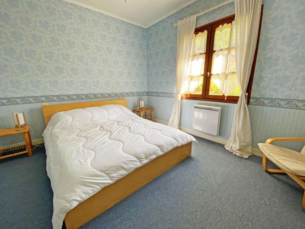 Maison à LE BUISSON-DE-CADOUIN