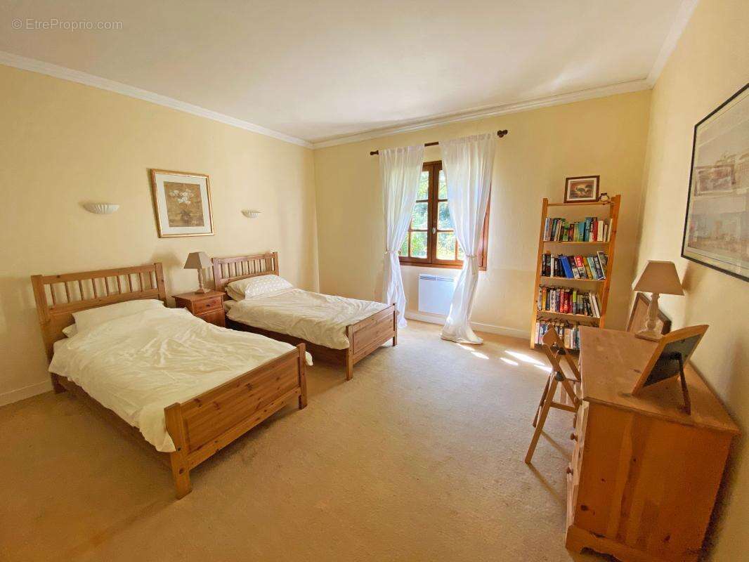 Maison à LE BUISSON-DE-CADOUIN