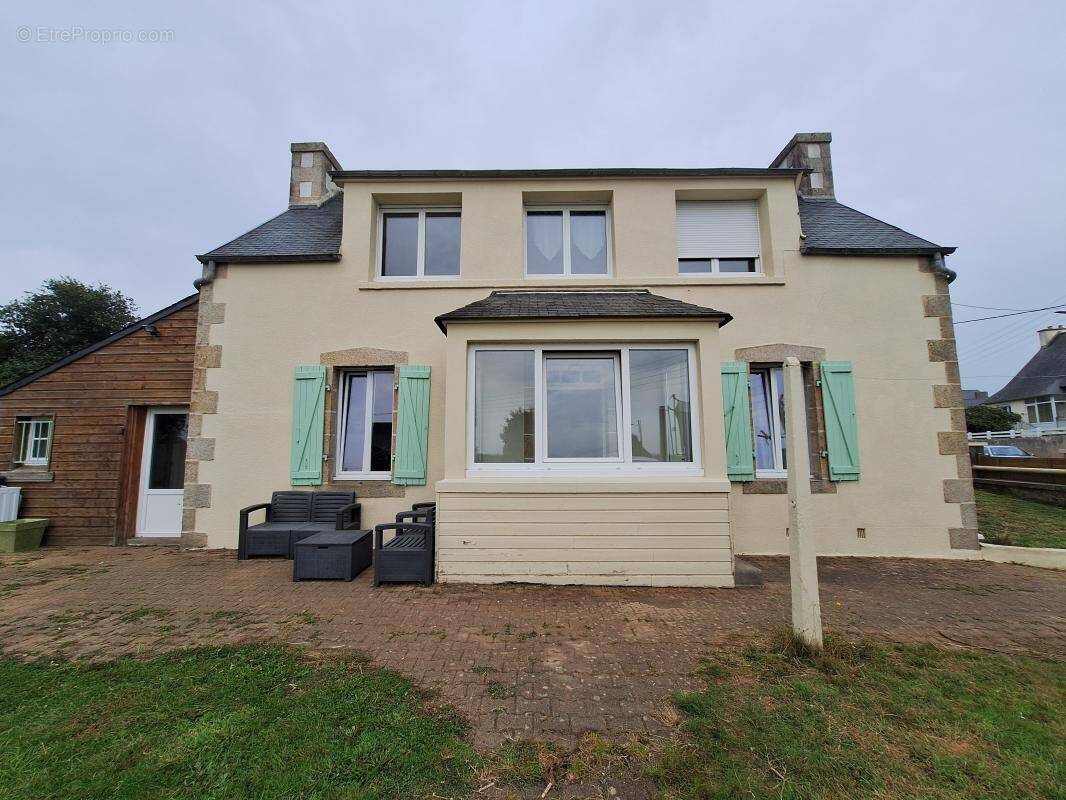 Maison à PLOUEZOC&#039;H