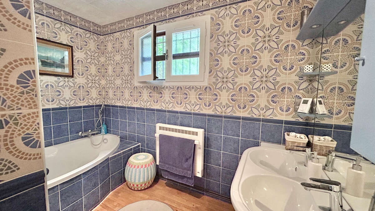 Maison à VILLENEUVE-DE-LA-RAHO