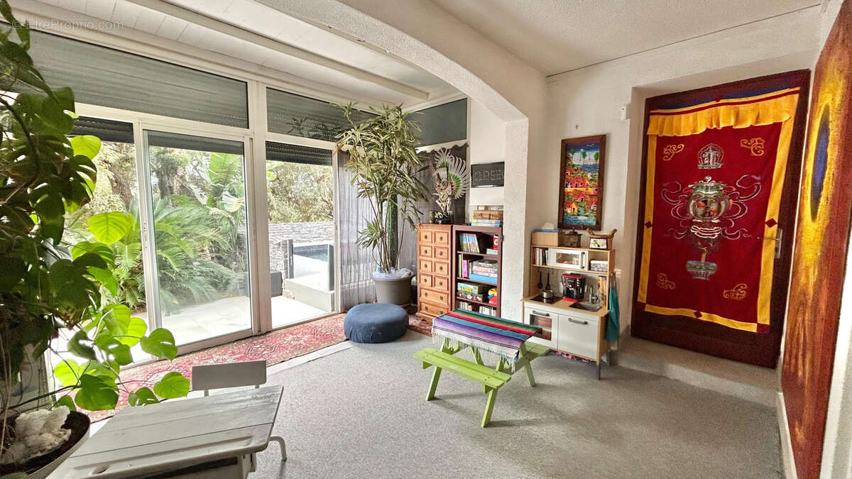 Maison à VILLENEUVE-DE-LA-RAHO