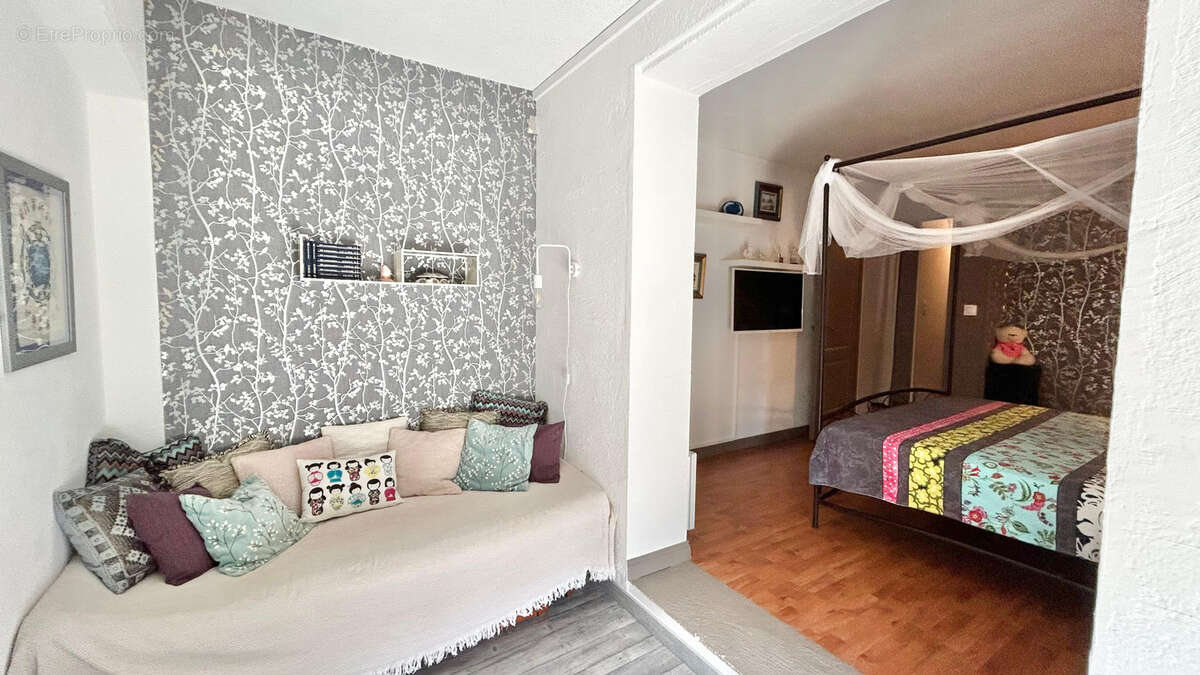 Maison à VILLENEUVE-DE-LA-RAHO