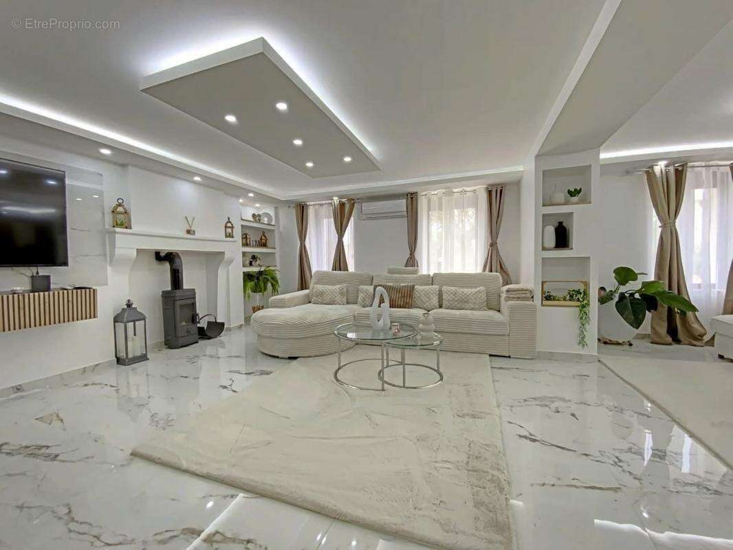 Maison à LA VERNELLE