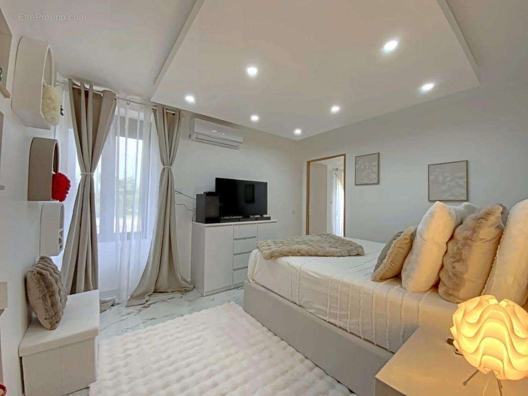 Maison à LA VERNELLE