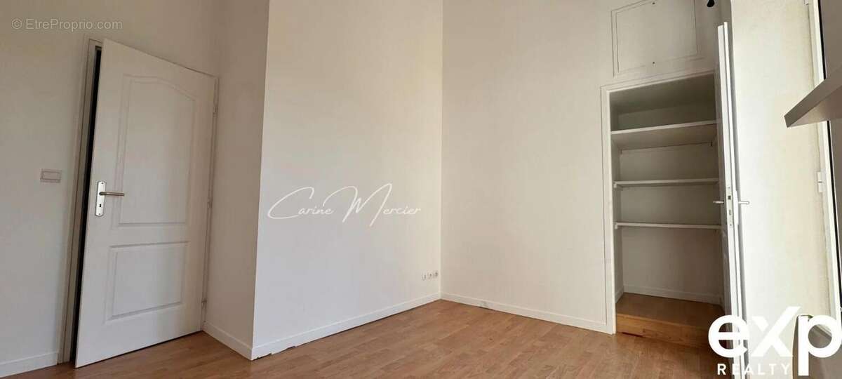 Appartement à LE TREMBLAY-SUR-MAULDRE