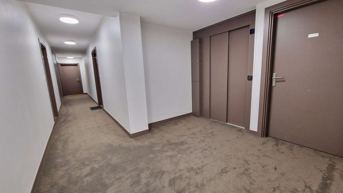 Appartement à MARLY-LA-VILLE