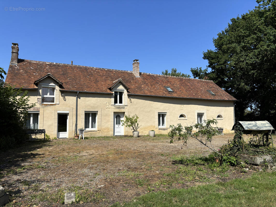 Maison à LE MELE-SUR-SARTHE