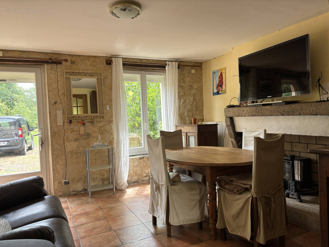 Maison à LE MELE-SUR-SARTHE