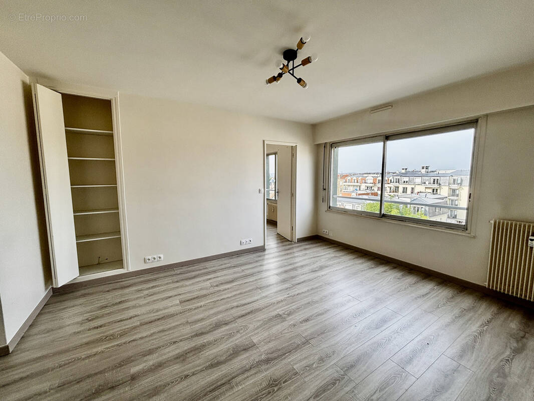 Appartement à SARTROUVILLE