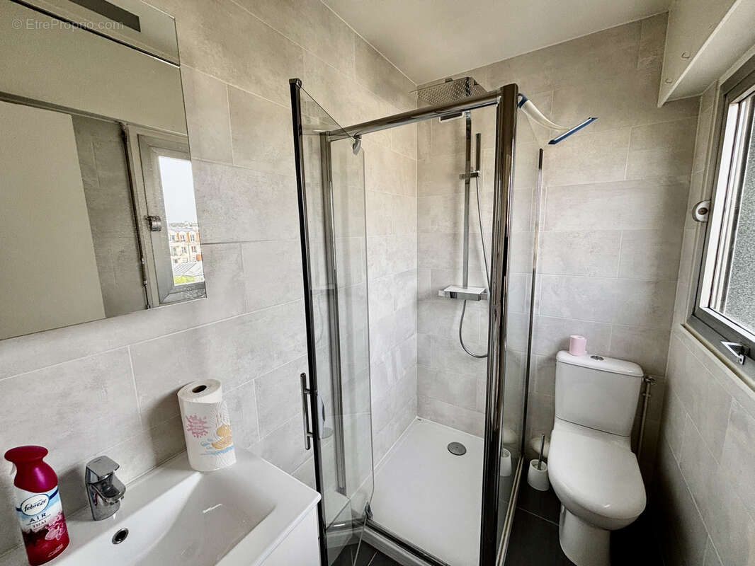 Appartement à SARTROUVILLE