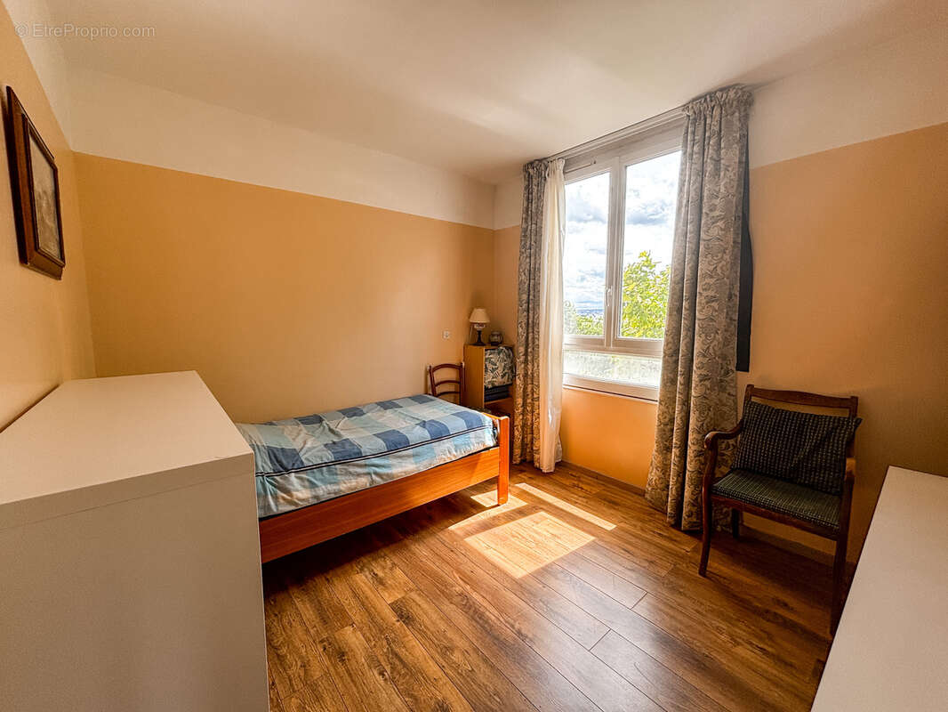 Appartement à SARTROUVILLE