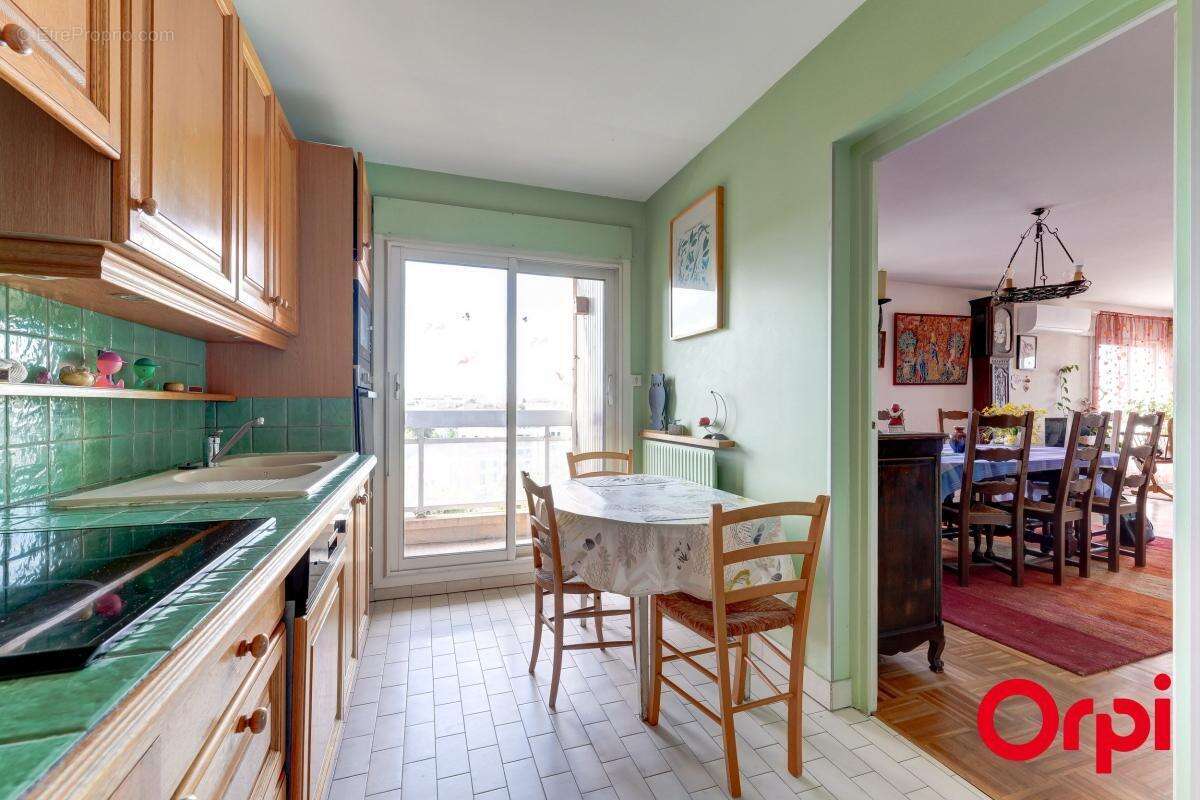 Appartement à CALUIRE-ET-CUIRE