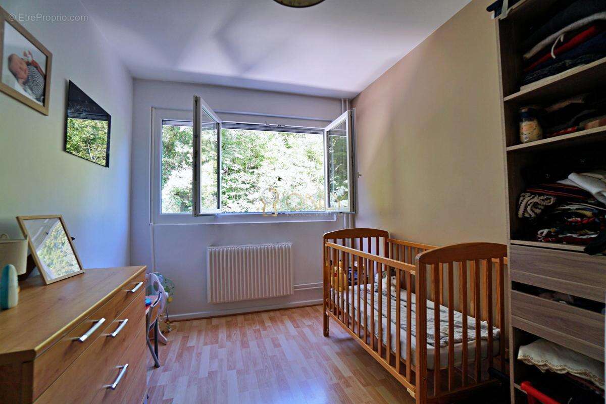 Appartement à NEUVILLE-SUR-SAONE