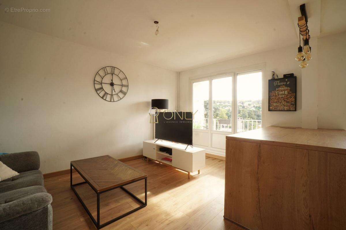 Appartement à NEUVILLE-SUR-SAONE