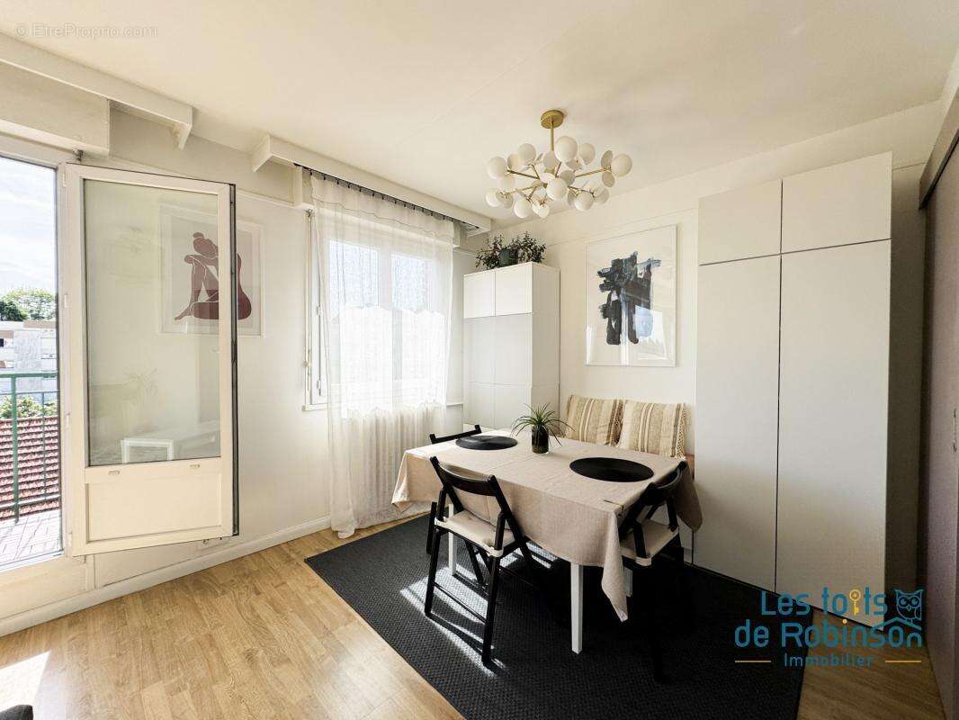 Appartement à LE PLESSIS-ROBINSON