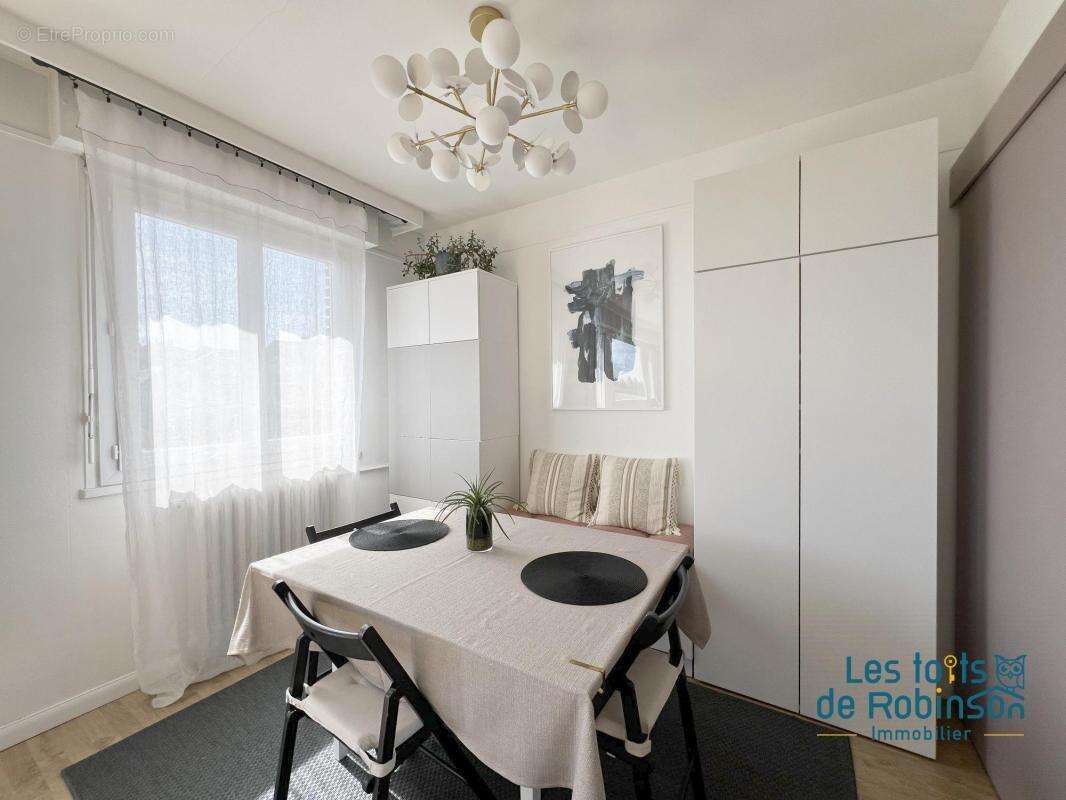 Appartement à LE PLESSIS-ROBINSON