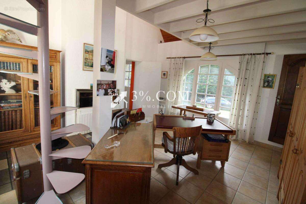 Maison à LOCOAL-MENDON