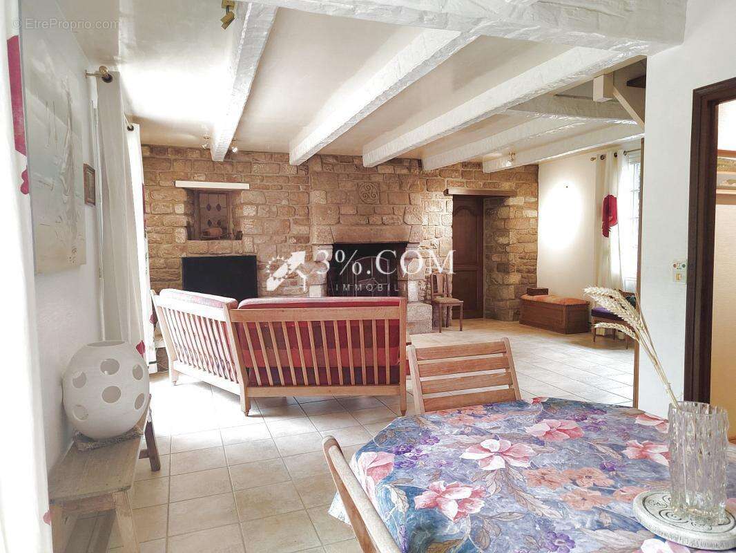 Maison à LOCOAL-MENDON