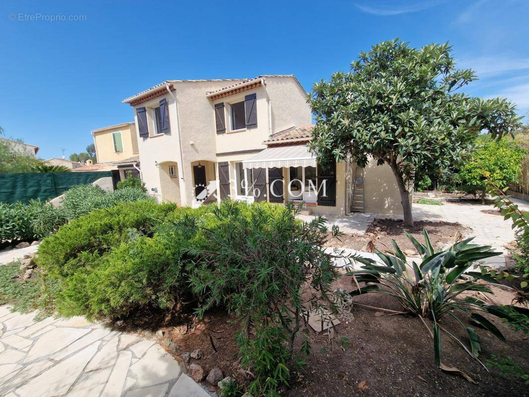 Maison à SAINT-RAPHAEL