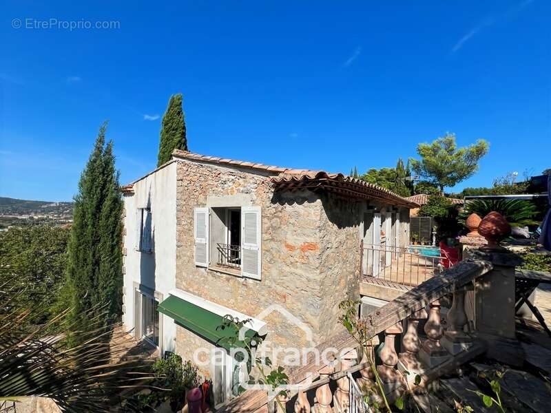Maison à HYERES