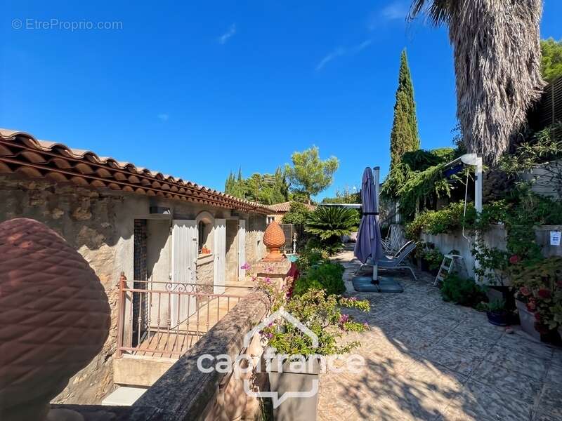 Maison à HYERES