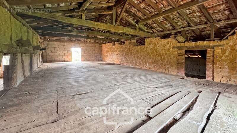 Maison à MOUSCARDES