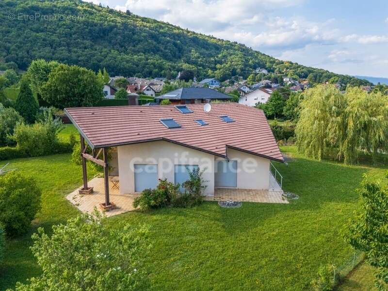 Maison à DIVONNE-LES-BAINS