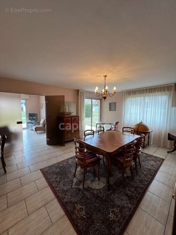 Maison à DIVONNE-LES-BAINS