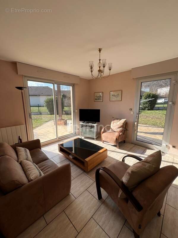 Maison à DIVONNE-LES-BAINS