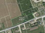 Terrain à SAINT-BENOIST-SUR-VANNE