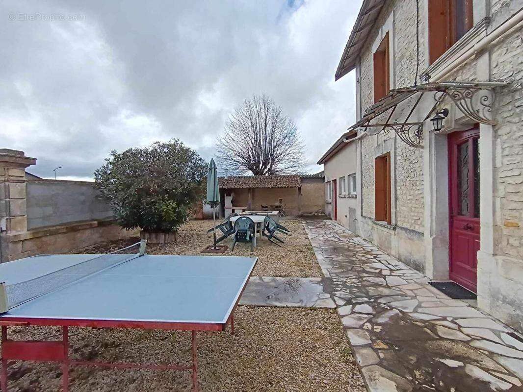 Maison à LES METAIRIES