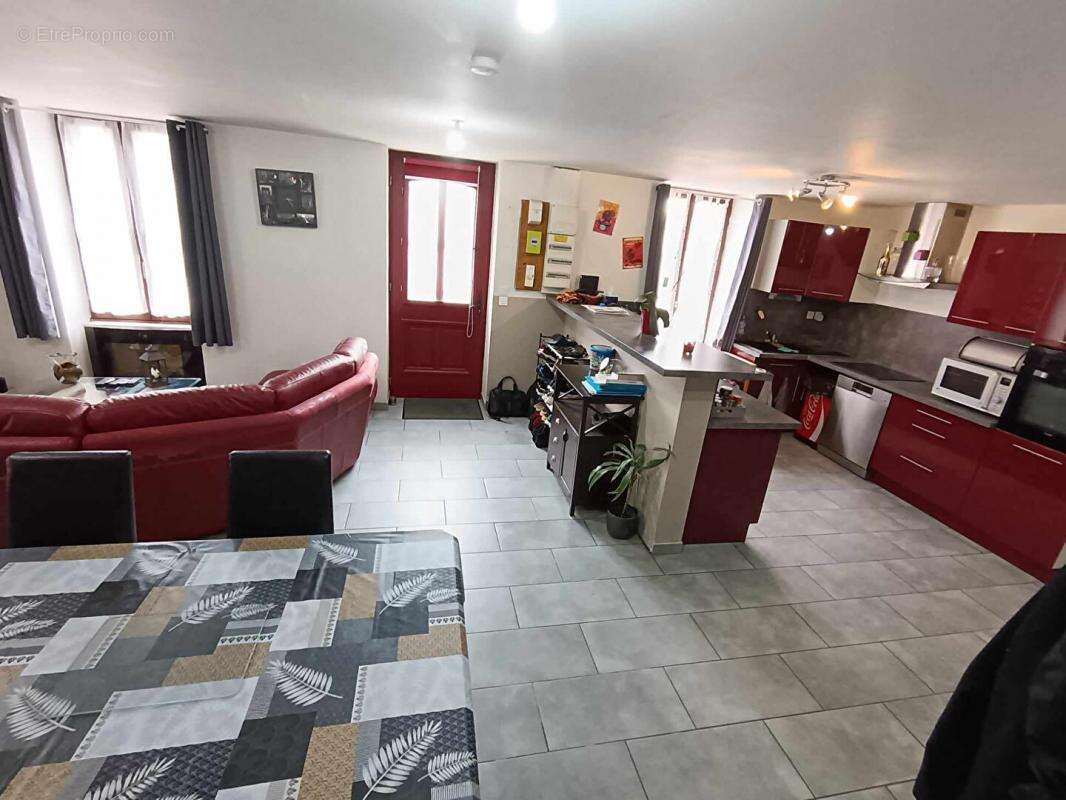 Maison à LES METAIRIES