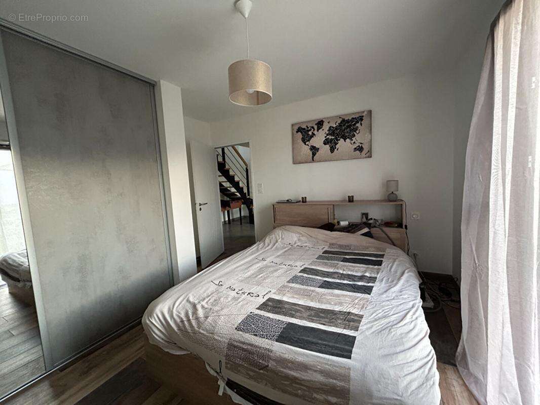 Maison à LA VARENNE