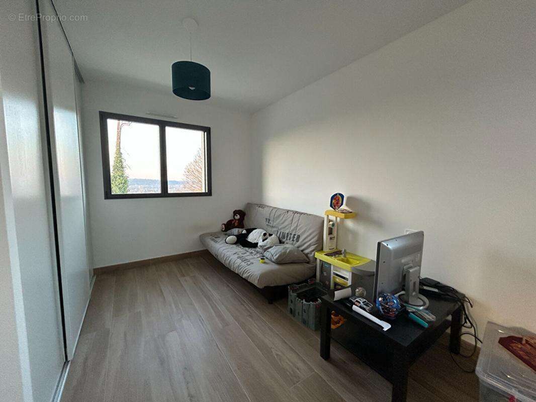 Maison à LA VARENNE