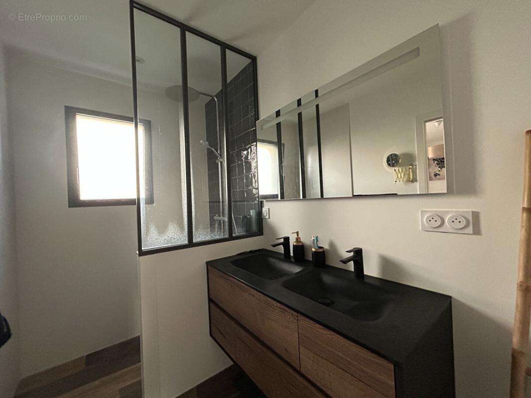 Maison à LA VARENNE