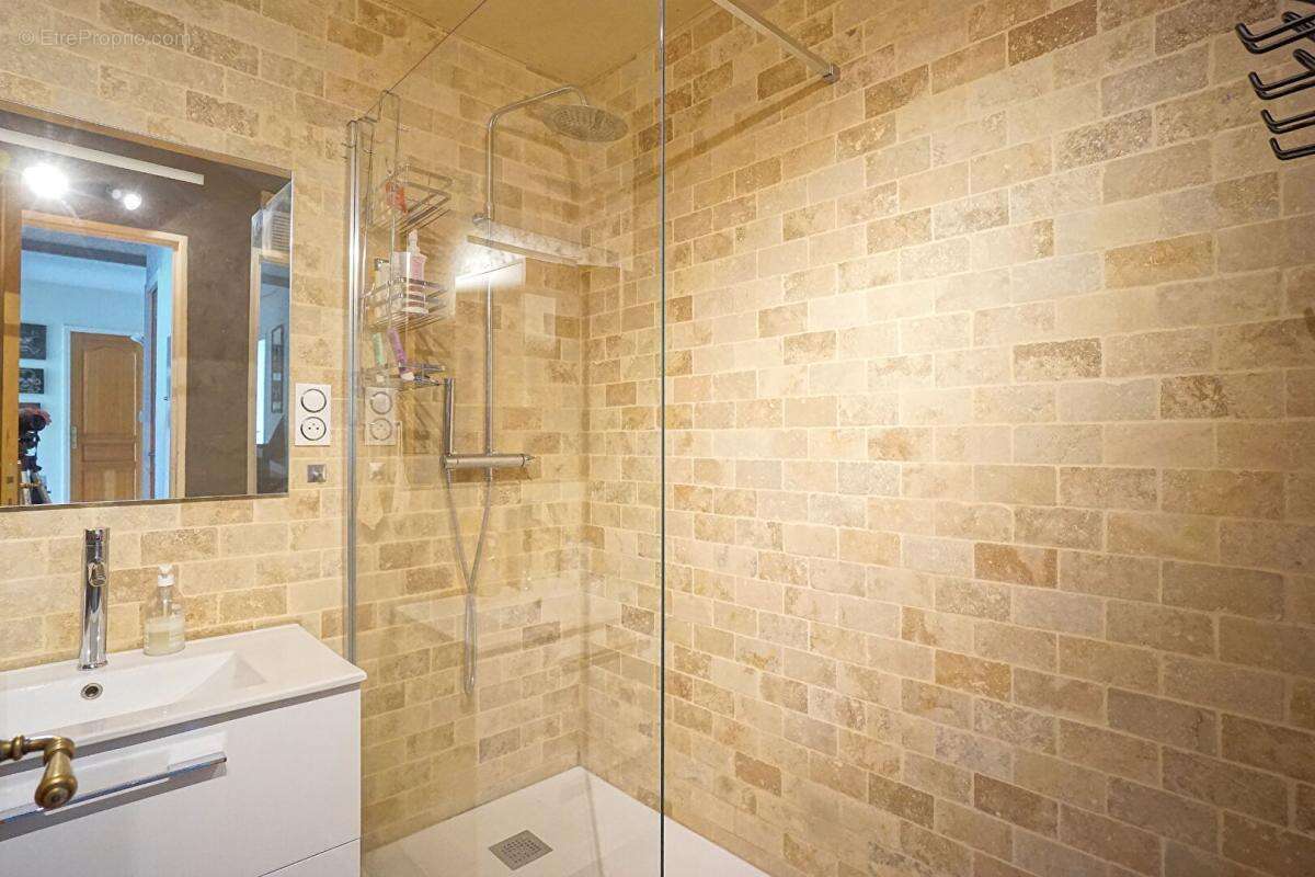 Appartement à LYON-9E