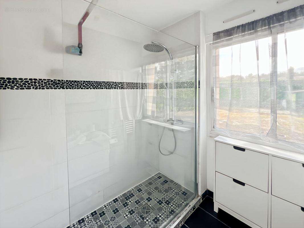 Maison à MARTIGNAS-SUR-JALLE