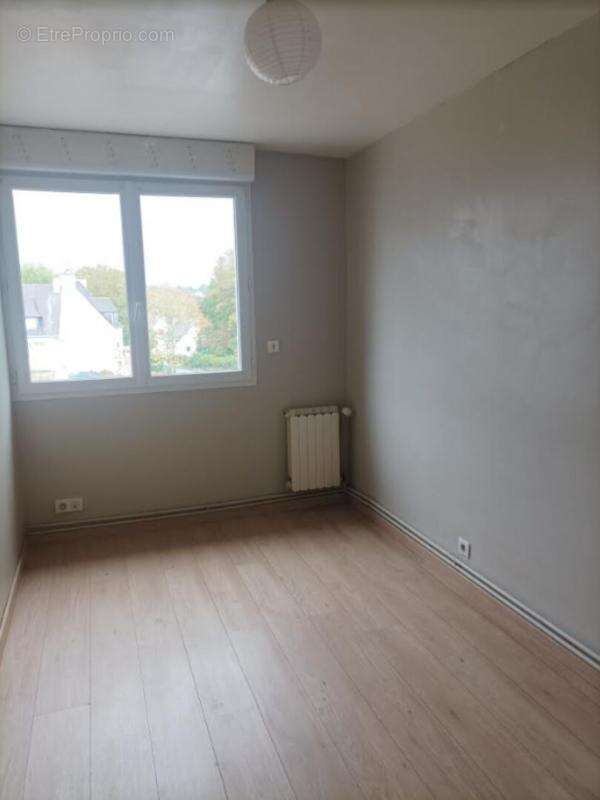 Appartement à CHATEAUNEUF-DU-FAOU