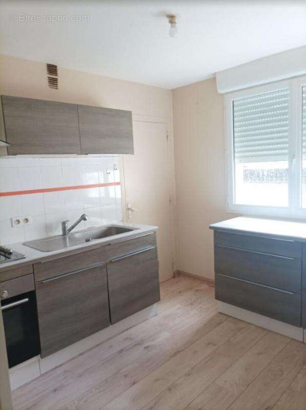 Appartement à CHATEAUNEUF-DU-FAOU