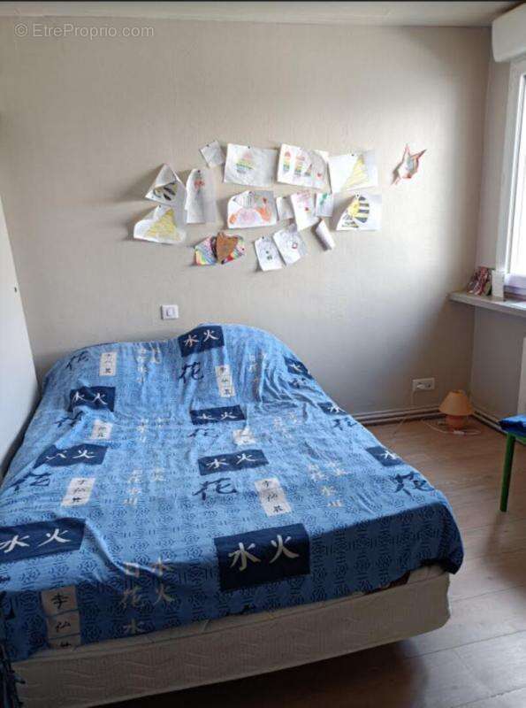 Appartement à CHATEAUNEUF-DU-FAOU