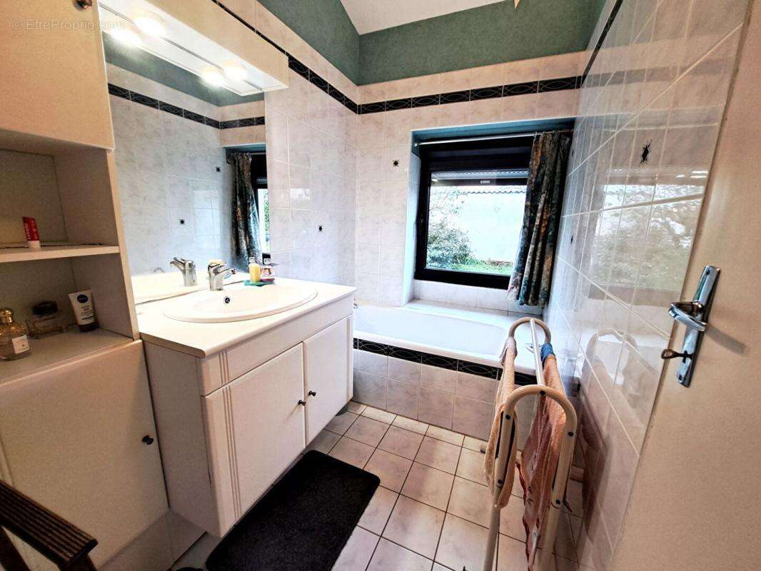 Maison à MOUTHIERS-SUR-BOEME