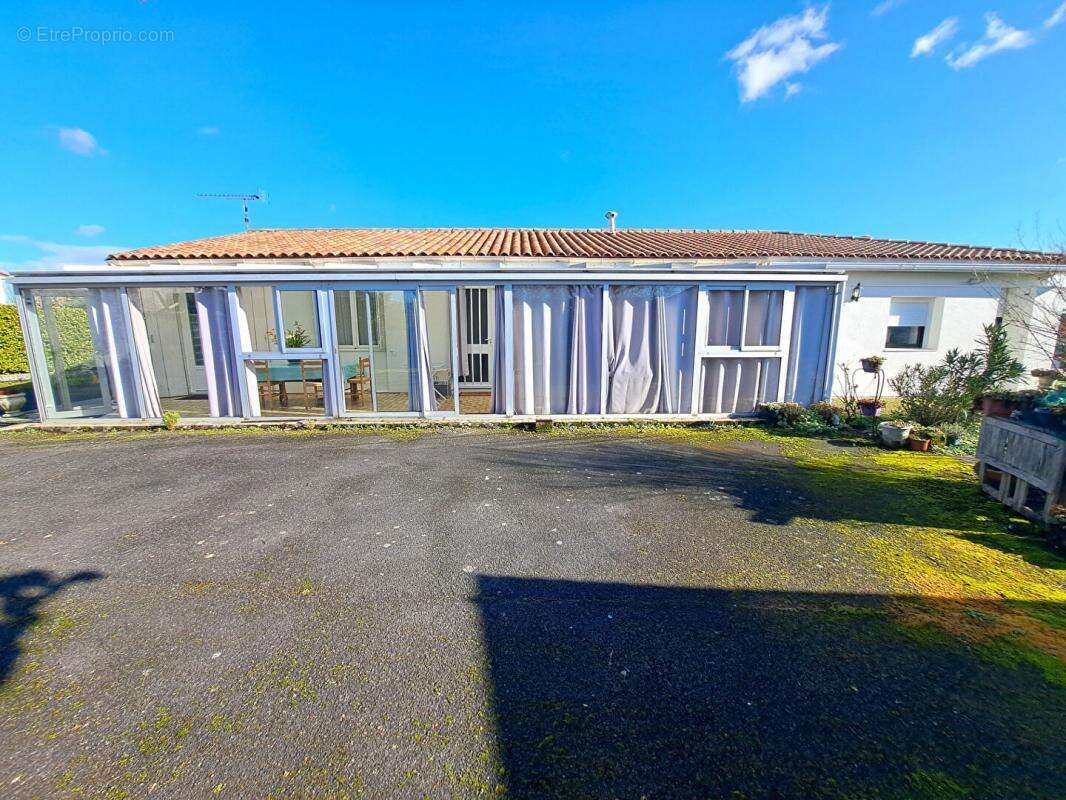 Maison à MOUTHIERS-SUR-BOEME