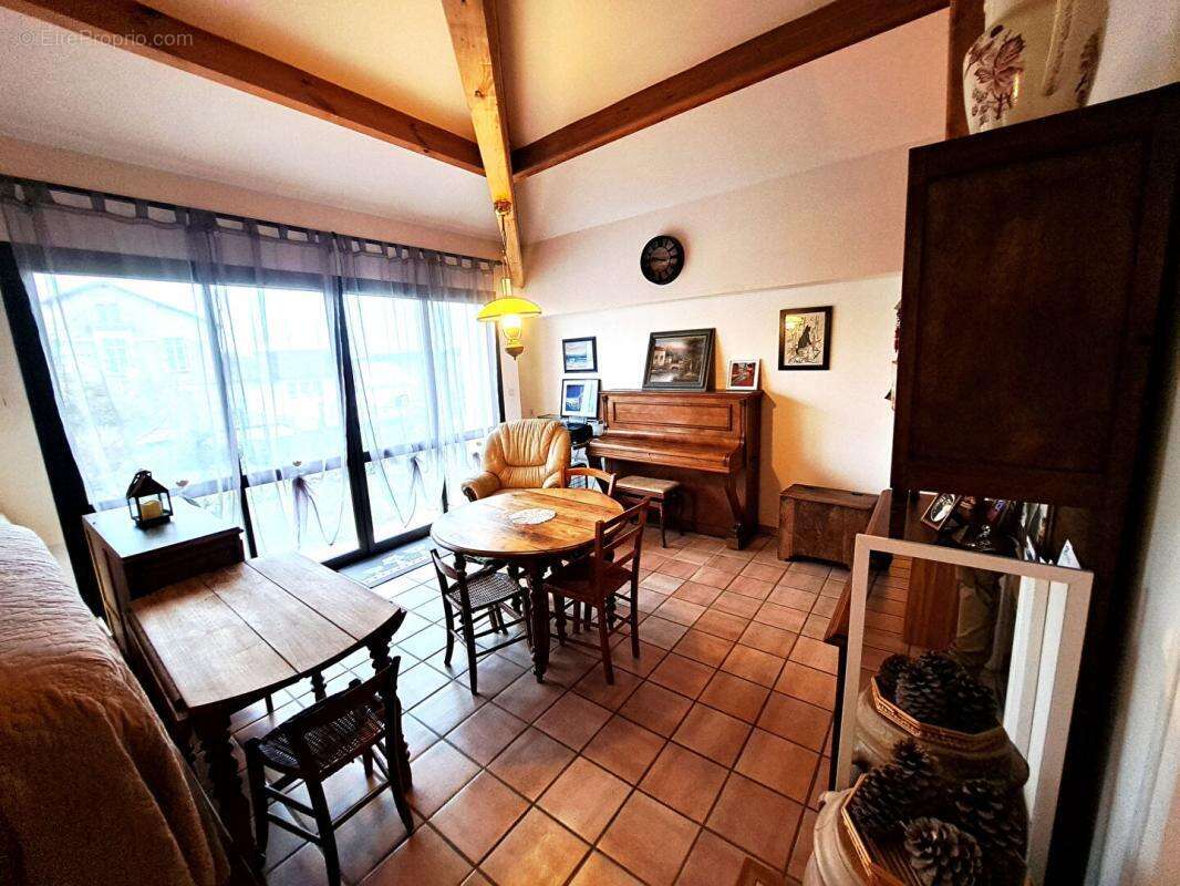 Maison à MOUTHIERS-SUR-BOEME